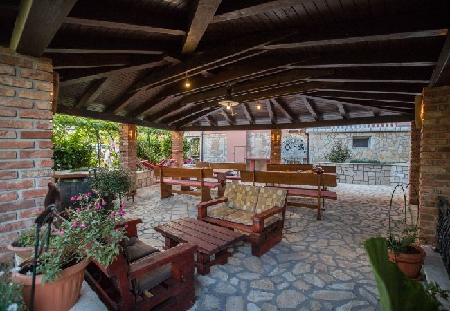 Appartement à Lopar - Appartement dans Lopar avec Balcon, Climatisation, WIFI, Machine à laver (4885-3) Appartement à Lopar - Appartement dans Lopar avec Balcon, Climatisation, WIFI, Machine à laver (4885-3)