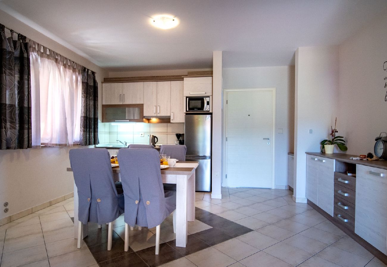 Appartement à Lopar - Appartement dans Lopar avec Balcon, Climatisation, WIFI, Machine à laver (4885-3)