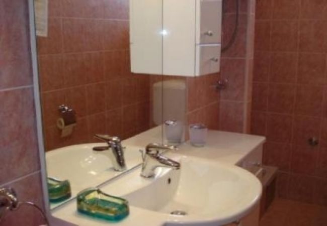 Appartement à Jadranovo - Appartement dans Jadranovo avec vue mer, terrasse, Climatisation, WIFI (4881-2) Appartement à Jadranovo - Appartement dans Jadranovo avec vue mer, terrasse, Climatisation, WIFI (4881-2)