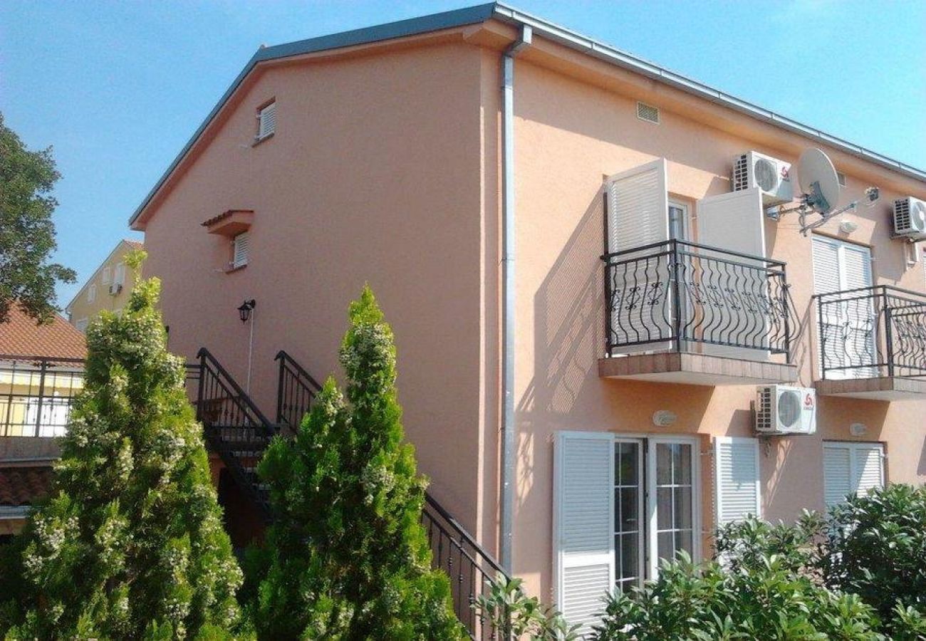 Appartement à Jadranovo - Appartement dans Jadranovo avec vue mer, terrasse, Climatisation, WIFI (4881-2)