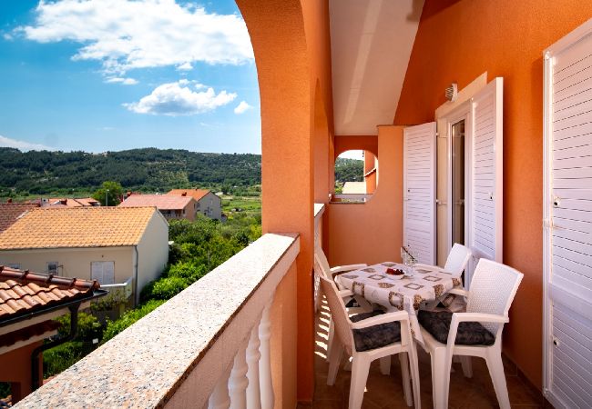 Appartement à Lopar - Appartement dans Lopar avec Balcon, Climatisation, WIFI, Machine à laver (4886-4) Appartement à Lopar - Appartement dans Lopar avec Balcon, Climatisation, WIFI, Machine à laver (4886-4)