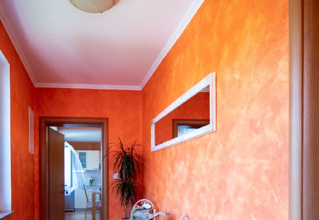 Appartement à Lopar - Appartement dans Lopar avec Balcon, Climatisation, WIFI, Machine à laver (4886-4) Appartement à Lopar - Appartement dans Lopar avec Balcon, Climatisation, WIFI, Machine à laver (4886-4)