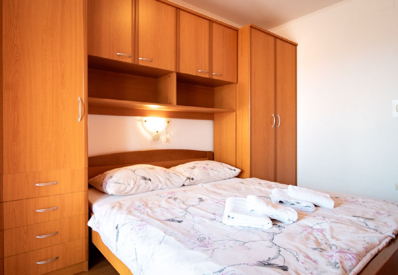 Appartement à Lopar - Appartement dans Lopar avec Balcon, Climatisation, WIFI, Machine à laver (4886-4)