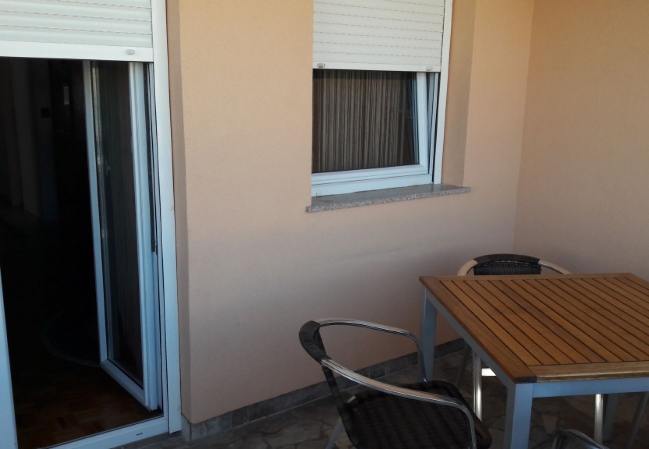 Appartement à Pag - Appartement dans Pag avec vue mer, terrasse, Climatisation, WIFI (4891-2)