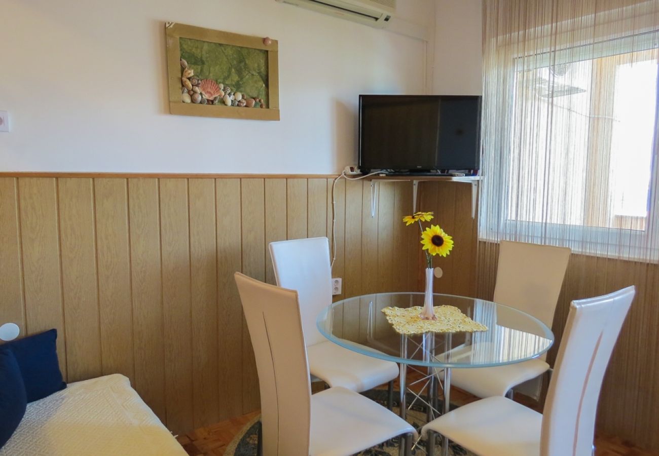 Appartement à Pag - Appartement dans Pag avec vue mer, terrasse, Climatisation, WIFI (4891-1)