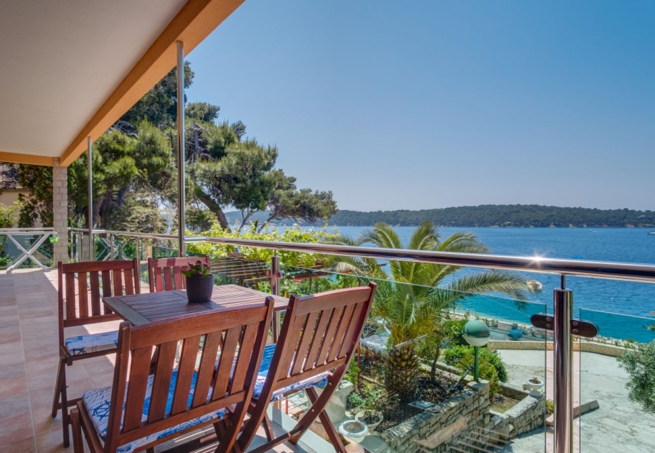 Appartement à Mali Lošinj - Appartement dans Mali Lošinj avec vue mer, Balcon, Climatisation, WIFI (4896-4)