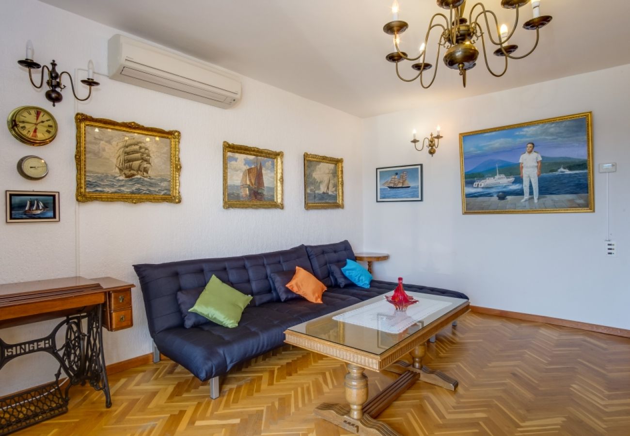 Appartement à Mali Lošinj - Appartement dans Mali Lošinj avec vue mer, Balcon, Climatisation, WIFI (4896-4)