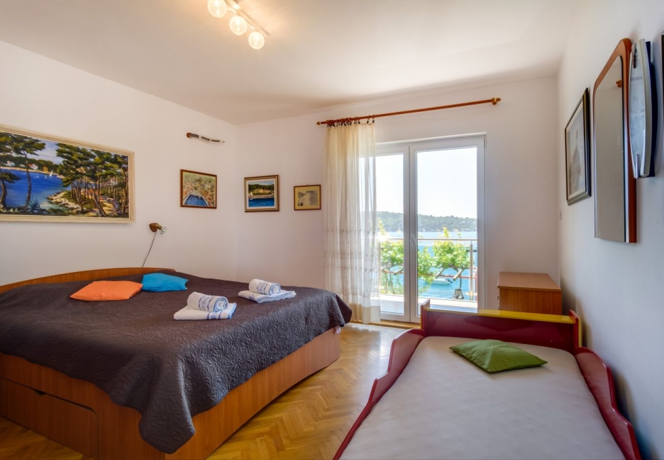 Appartement à Mali Lošinj - Appartement dans Mali Lošinj avec vue mer, Balcon, Climatisation, WIFI (4896-4)