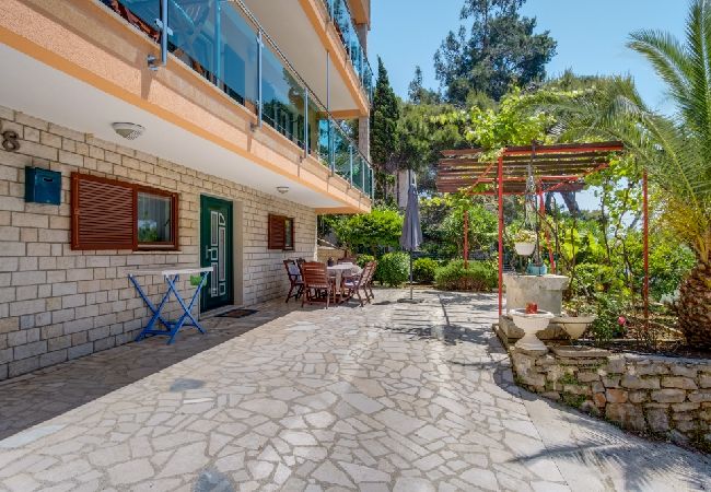 Appartement à Mali Lošinj - Appartement dans Mali Lošinj avec vue mer, Balcon, Climatisation, WIFI (4896-3) Appartement à Mali Lošinj - Appartement dans Mali Lošinj avec vue mer, Balcon, Climatisation, WIFI (4896-3)