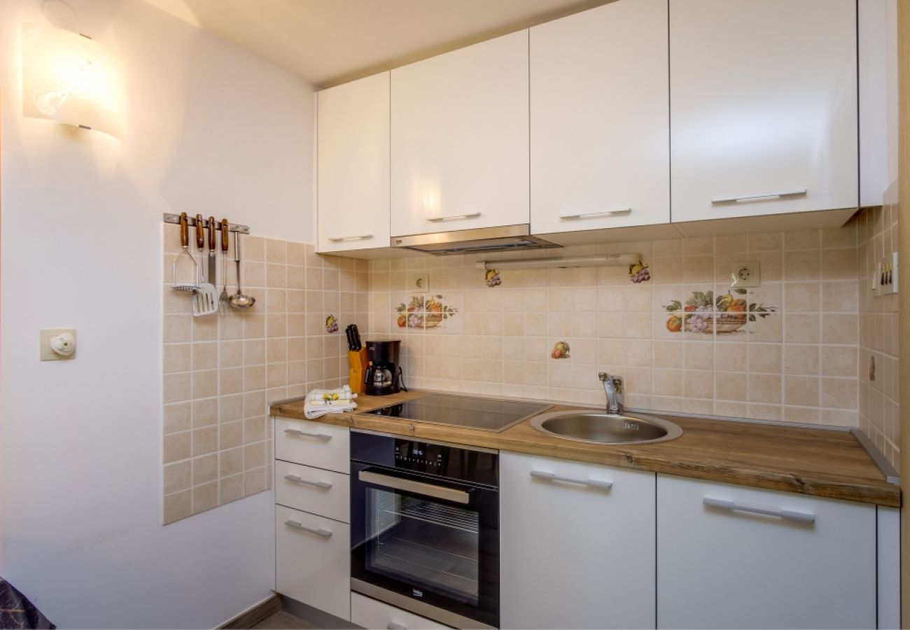 Appartement à Mali Lošinj - Appartement dans Mali Lošinj avec vue mer, Balcon, Climatisation, WIFI (4896-3)