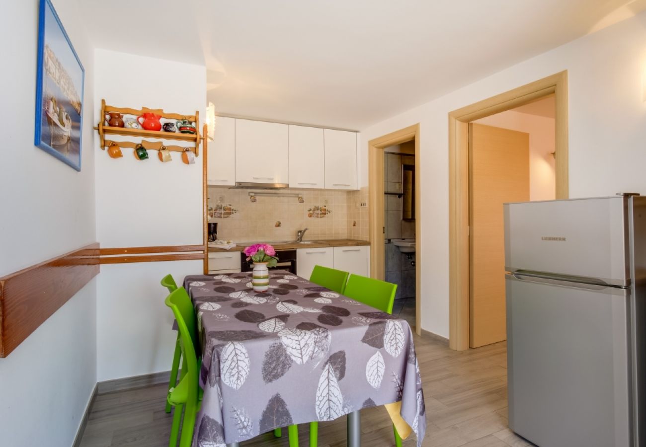 Appartement à Mali Lošinj - Appartement dans Mali Lošinj avec vue mer, Balcon, Climatisation, WIFI (4896-3)