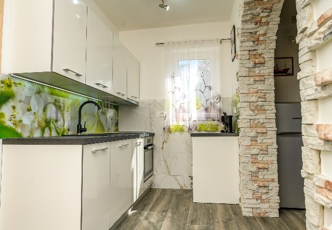 Appartement à Mali Lošinj - Appartement dans Mali Lošinj avec vue mer, Balcon, Climatisation, WIFI (4896-1) Appartement à Mali Lošinj - Appartement dans Mali Lošinj avec vue mer, Balcon, Climatisation, WIFI (4896-1)