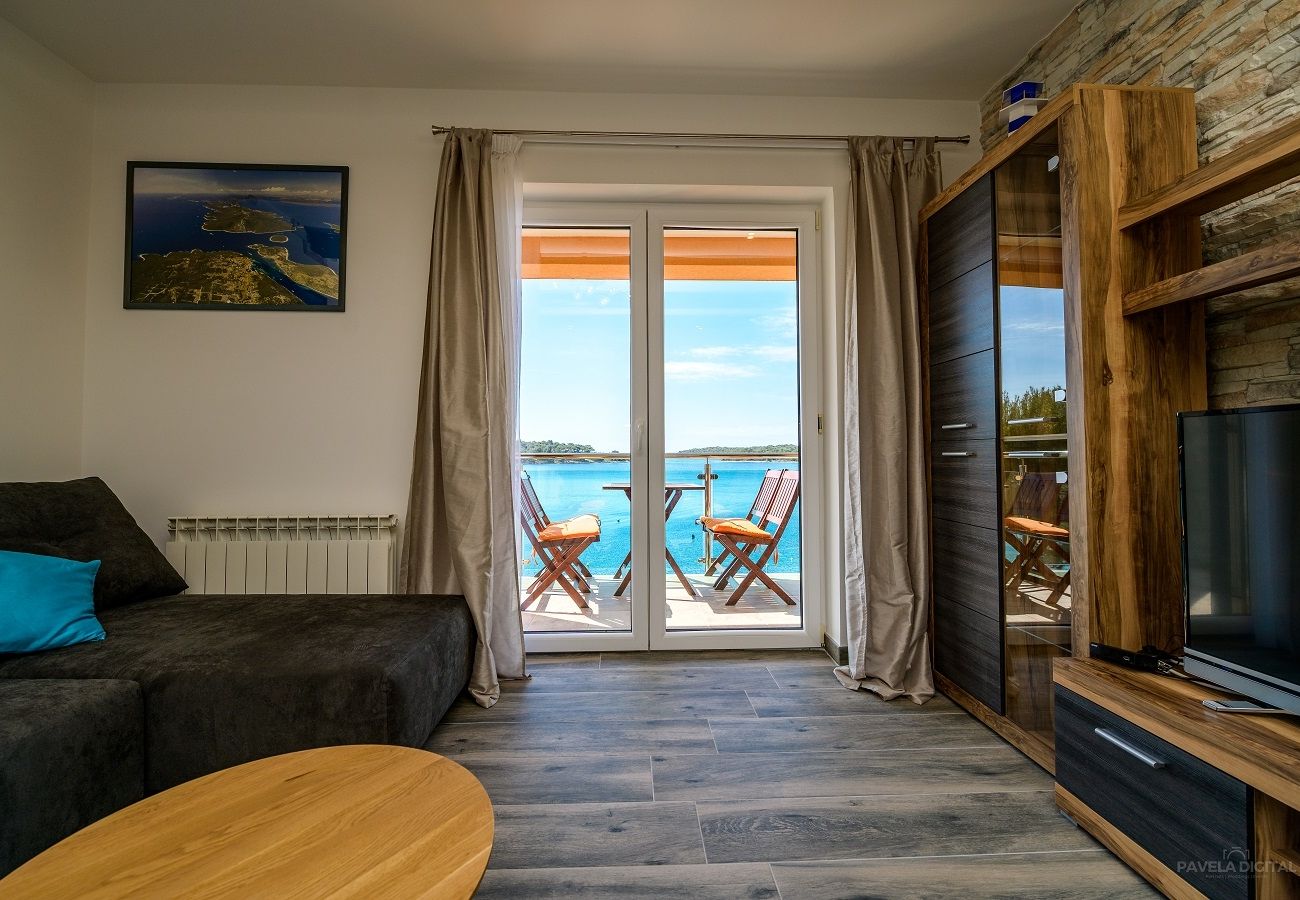 Appartement à Mali Lošinj - Appartement dans Mali Lošinj avec vue mer, Balcon, Climatisation, WIFI (4896-1)