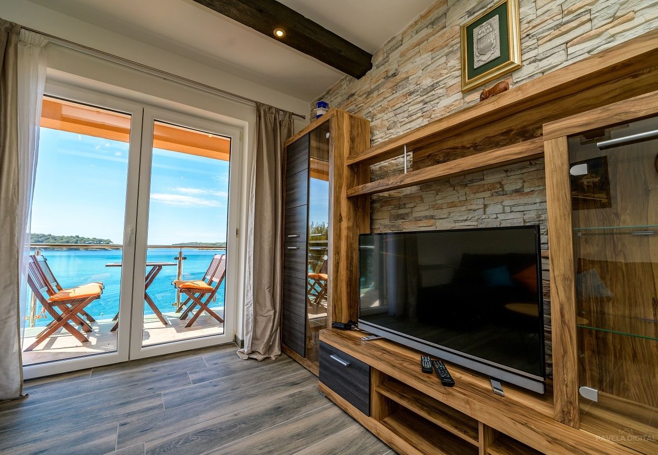 Appartement à Mali Lošinj - Appartement dans Mali Lošinj avec vue mer, Balcon, Climatisation, WIFI (4896-1)