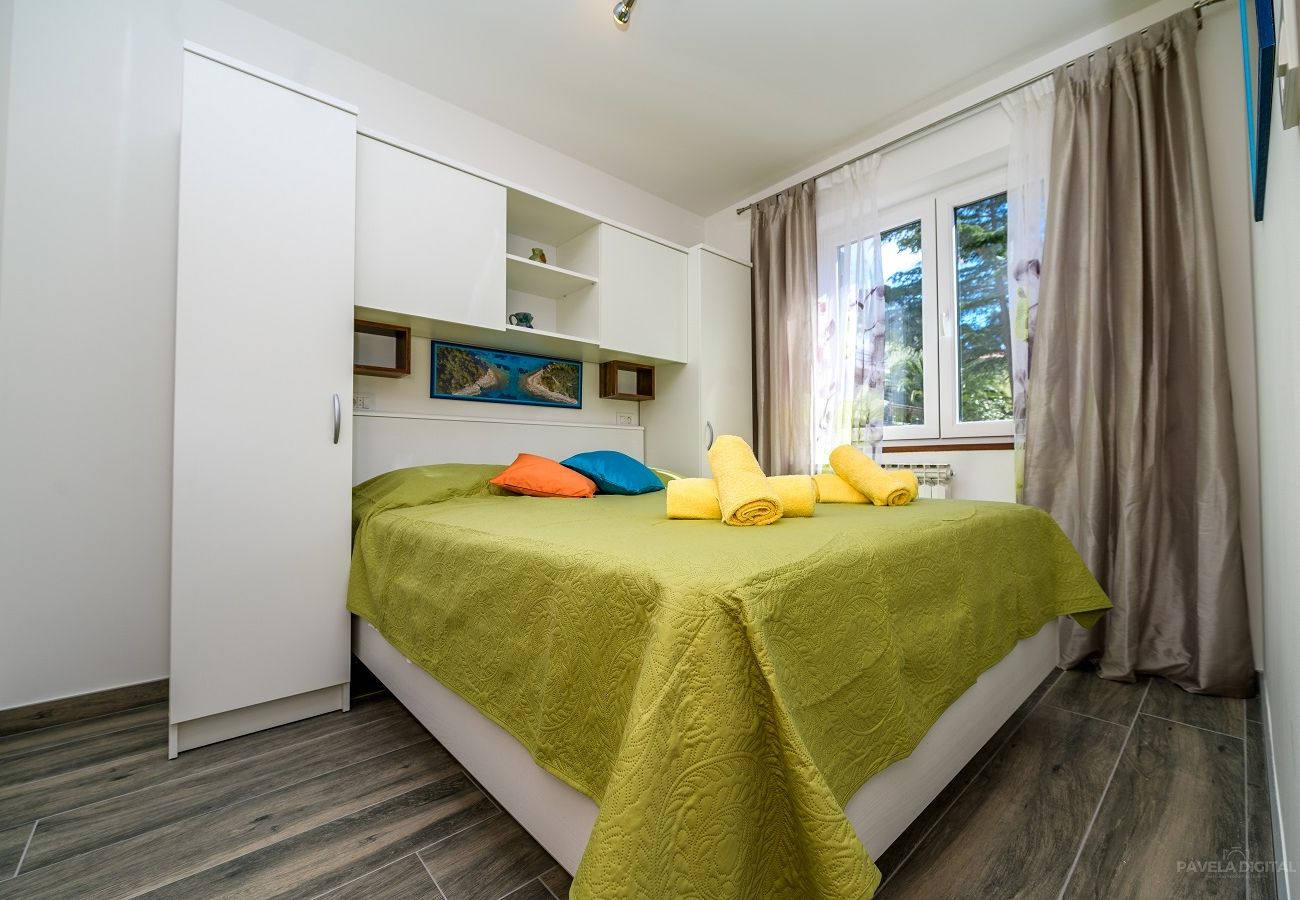 Appartement à Mali Lošinj - Appartement dans Mali Lošinj avec vue mer, Balcon, Climatisation, WIFI (4896-1)