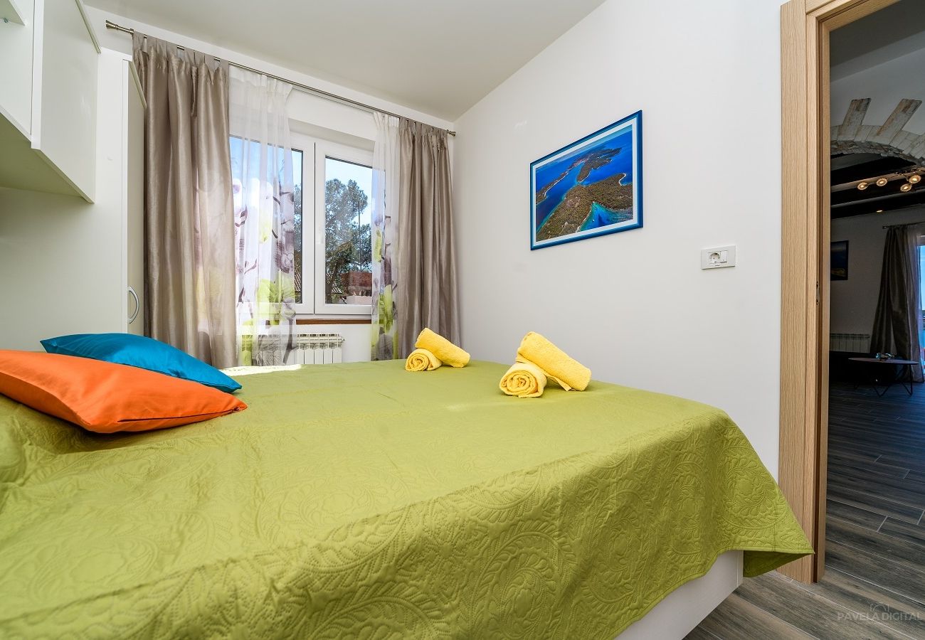 Appartement à Mali Lošinj - Appartement dans Mali Lošinj avec vue mer, Balcon, Climatisation, WIFI (4896-1)