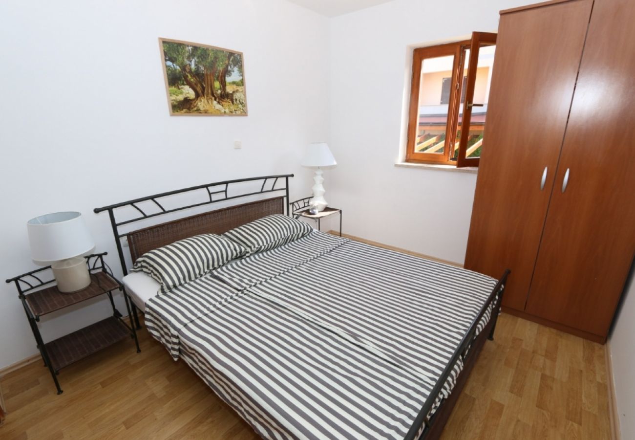 Appartement à Stara Novalja - Appartement dans Stara Novalja avec vue mer, Balcon, Climatisation, WIFI (4897-2)