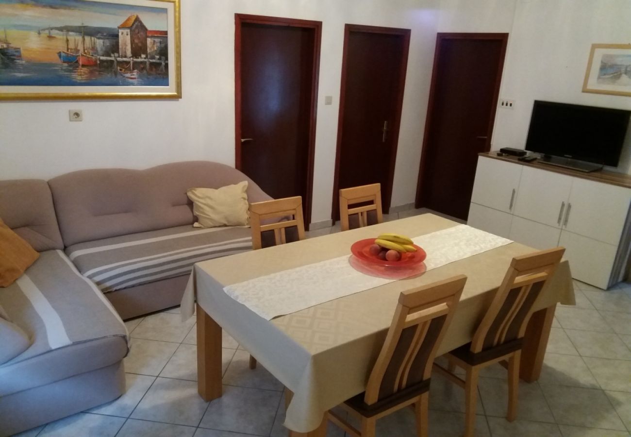 Appartement à Supetarska Draga - Appartement dans Supetarska Draga avec vue mer, terrasse, Climatisation, WIFI (4894-2)