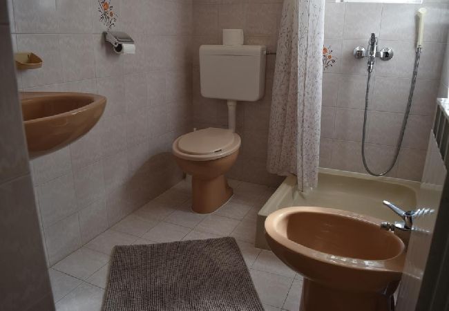 Appartement à Banjol - Appartement dans Banjol avec Balcon, Climatisation, WIFI, Lave-vaisselle (4888-1) Appartement à Banjol - Appartement dans Banjol avec Balcon, Climatisation, WIFI, Lave-vaisselle (4888-1)