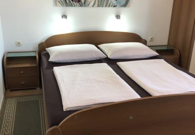 Appartement à Banjol - Appartement dans Banjol avec Balcon, Climatisation, WIFI, Lave-vaisselle (4888-1) Appartement à Banjol - Appartement dans Banjol avec Balcon, Climatisation, WIFI, Lave-vaisselle (4888-1)