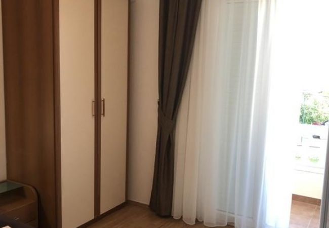 Appartement à Banjol - Appartement dans Banjol avec Balcon, Climatisation, WIFI, Lave-vaisselle (4888-1) Appartement à Banjol - Appartement dans Banjol avec Balcon, Climatisation, WIFI, Lave-vaisselle (4888-1)