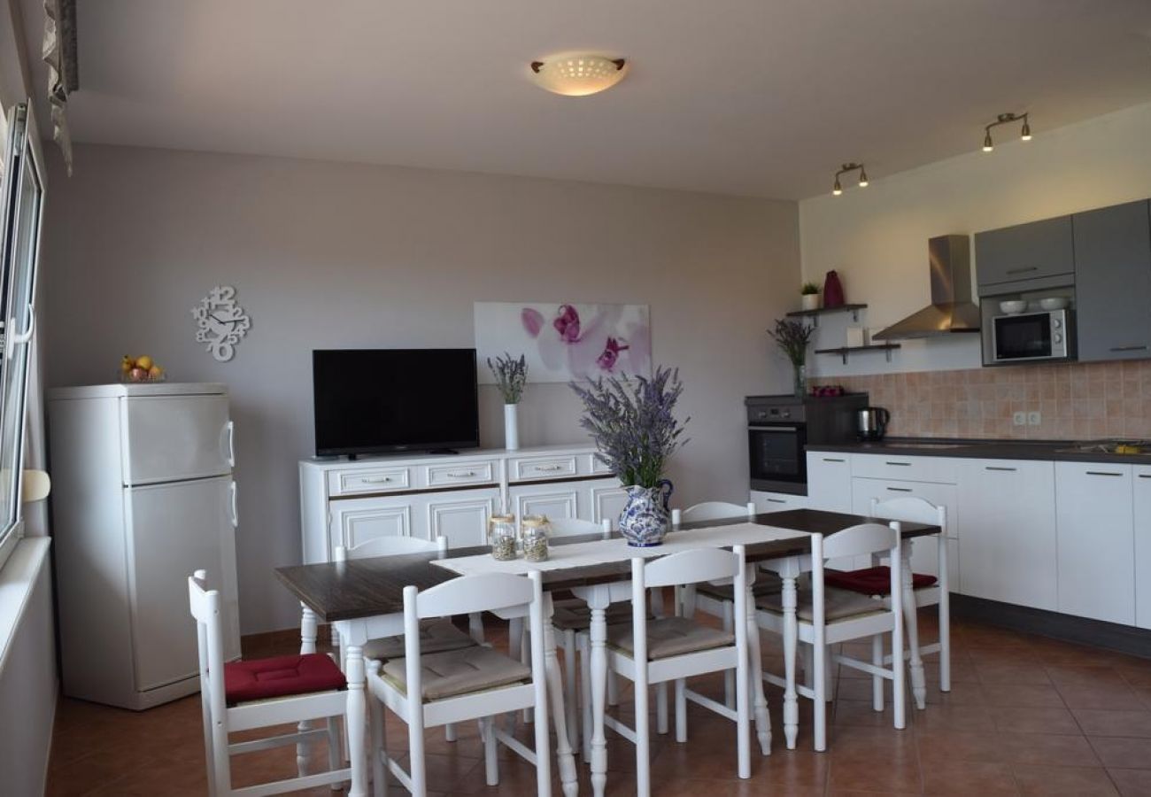 Appartement à Banjol - Appartement dans Banjol avec Balcon, Climatisation, WIFI, Lave-vaisselle (4888-1)