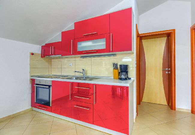 Appartement à Pirovac - Appartement dans Pirovac avec vue mer, terrasse, Climatisation, WIFI (4925-1) Appartement à Pirovac - Appartement dans Pirovac avec vue mer, terrasse, Climatisation, WIFI (4925-1)