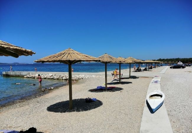 Appartement à Pirovac - Appartement dans Pirovac avec terrasse, Climatisation, WIFI (4925-3) Appartement à Pirovac - Appartement dans Pirovac avec terrasse, Climatisation, WIFI (4925-3)