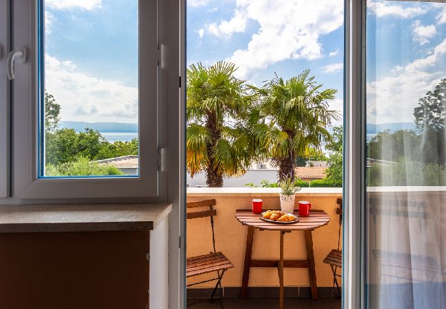 Appartement à Njivice - Appartement dans Njivice avec vue mer, Balcon, Climatisation, WIFI (4930-1) Appartement à Njivice - Appartement dans Njivice avec vue mer, Balcon, Climatisation, WIFI (4930-1)