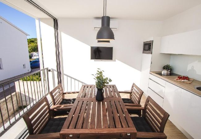 Appartement à Vodice - Appartement dans Vodice avec Climatisation, WIFI, Lave-vaisselle (4932-5) Appartement à Vodice - Appartement dans Vodice avec Climatisation, WIFI, Lave-vaisselle (4932-5)