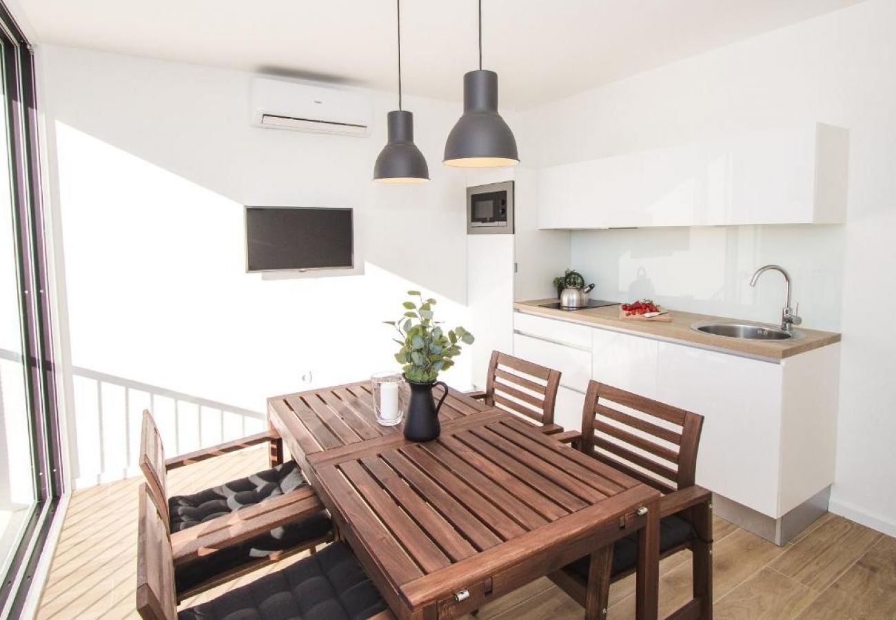 Appartement à Vodice - Appartement dans Vodice avec Climatisation, WIFI, Lave-vaisselle (4932-5)