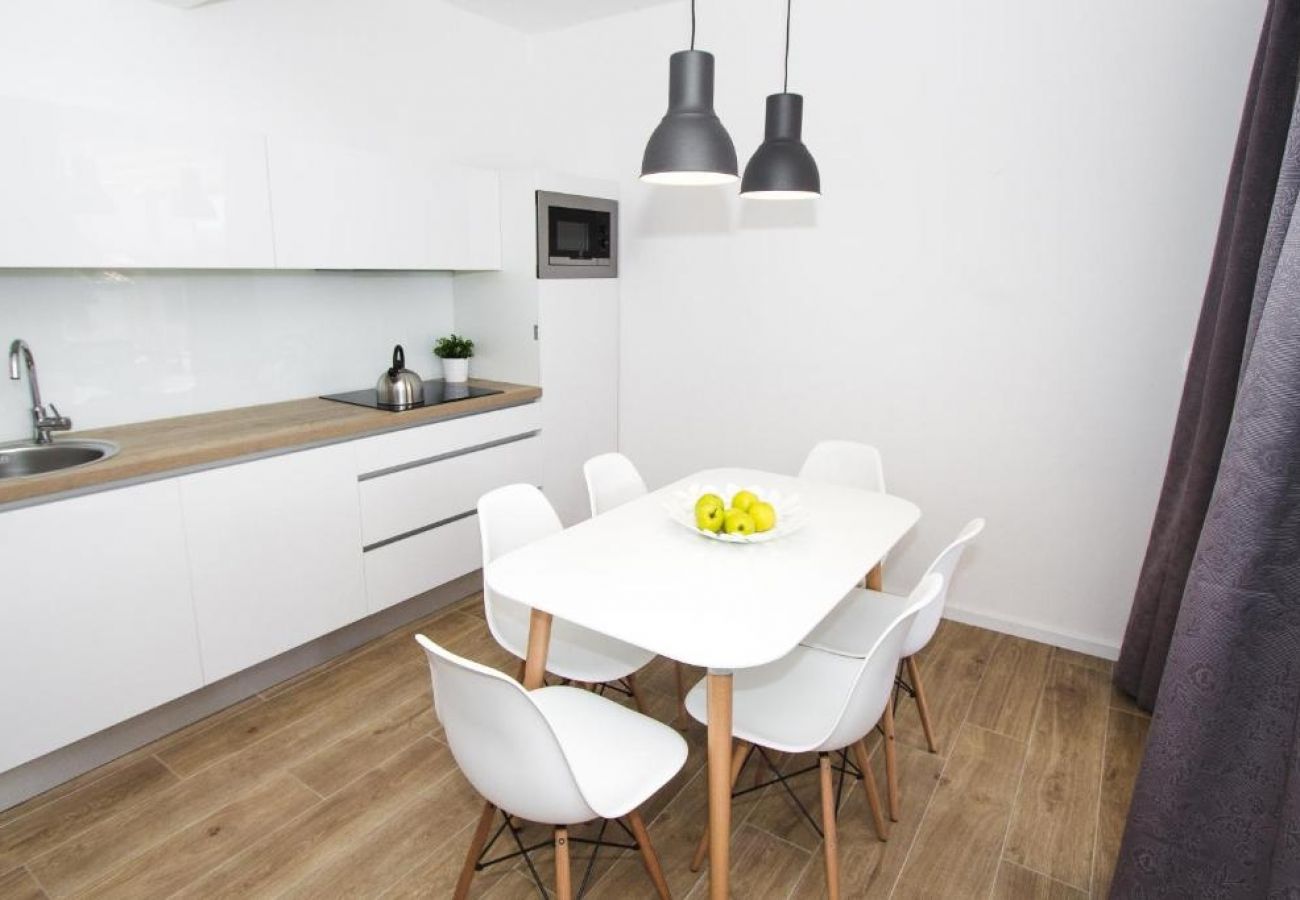 Appartement à Vodice - Appartement dans Vodice avec terrasse, Climatisation, WIFI, Lave-vaisselle (4932-2)