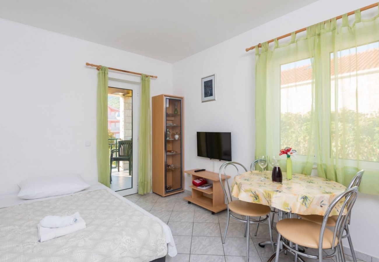 Appartement à Orebic - Appartement dans Orebić avec Balcon, Climatisation, WIFI, Lave-vaisselle (4934-5)