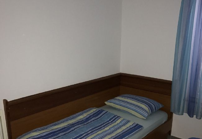 Appartement à Sukošan - Appartement dans Sukošan avec Balcon, Climatisation, WIFI (4941-2) Appartement à Sukošan - Appartement dans Sukošan avec Balcon, Climatisation, WIFI (4941-2)