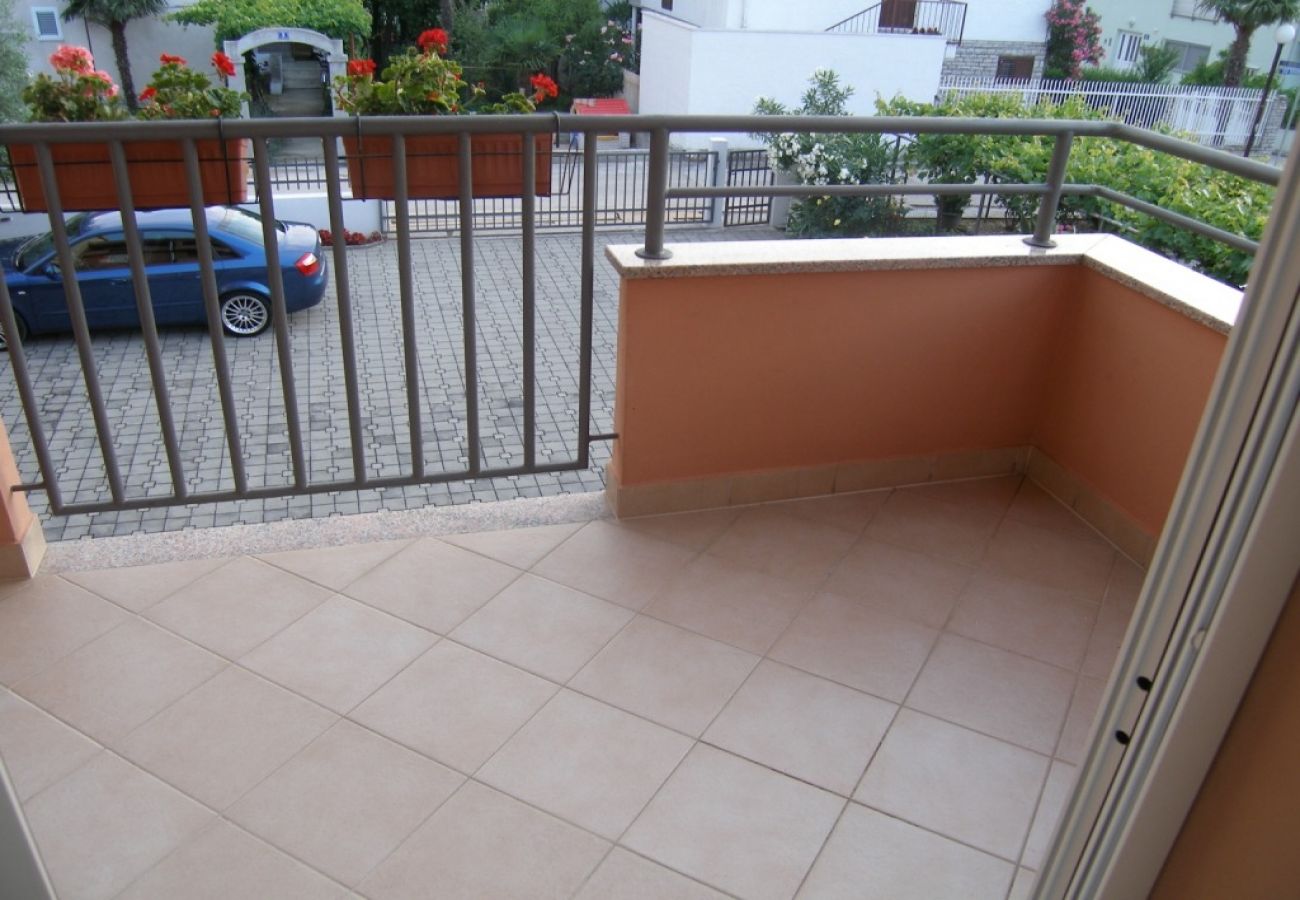 Appartement à Sukošan - Appartement dans Sukošan avec Balcon, Climatisation, WIFI (4941-3)