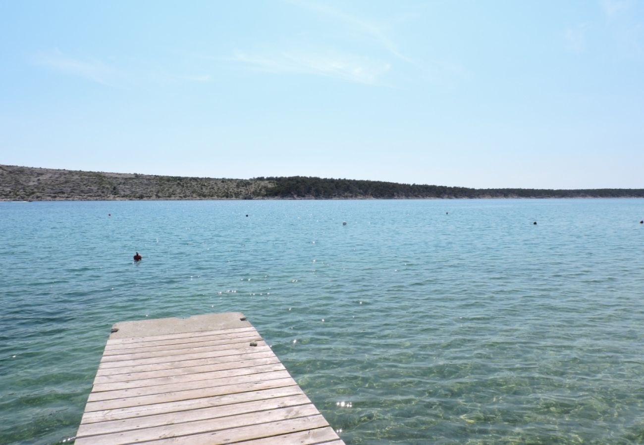 Appartement à Rab - Appartement dans Barbat avec vue mer, Climatisation, WIFI, Machine à laver (4956-1)