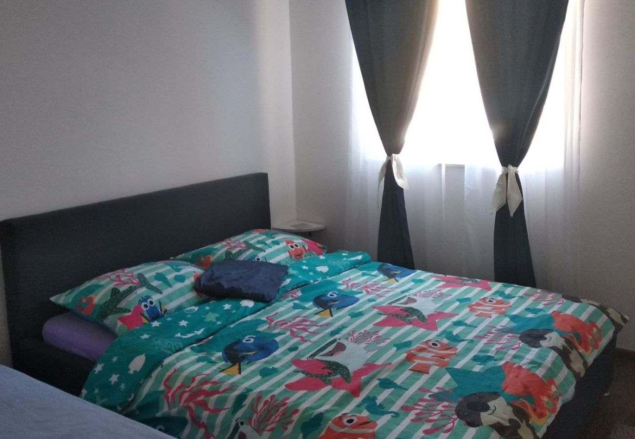 Appartement à Šibenik-Brodarica - Appartement dans Brodarica avec vue mer, Balcon, Climatisation, WIFI (4731-5)