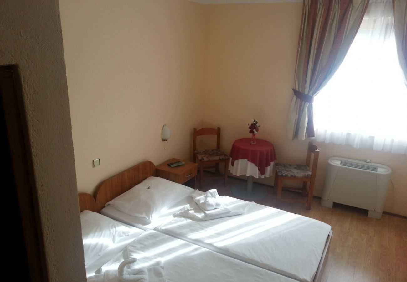 Chambres d'hôtes à Rakovica - Chambre dans Rakovica avec WIFI (4958-1)