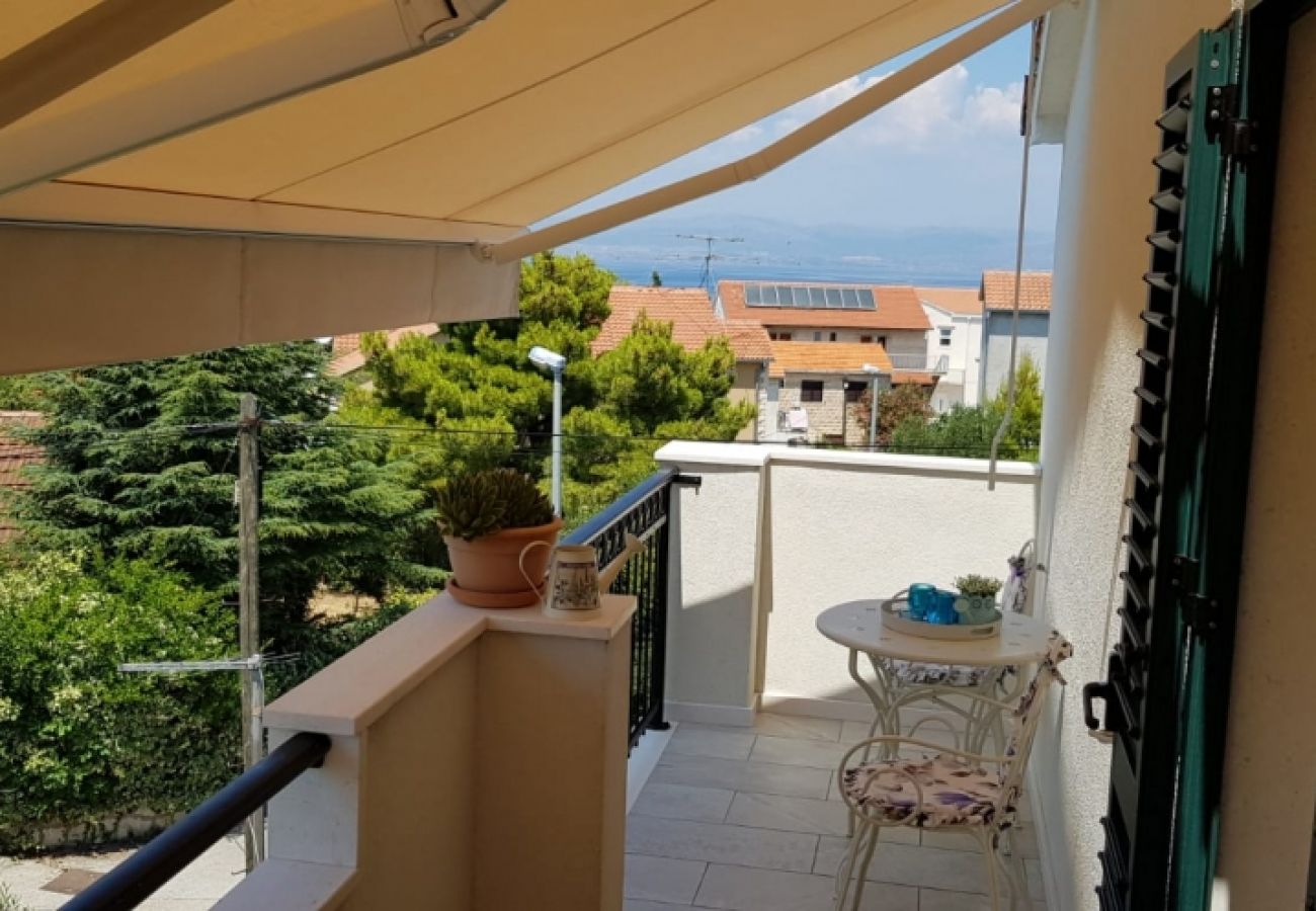 Appartement à Supetar - Appartement dans Supetar avec vue mer, Balcon, Climatisation, WIFI (4998-2)