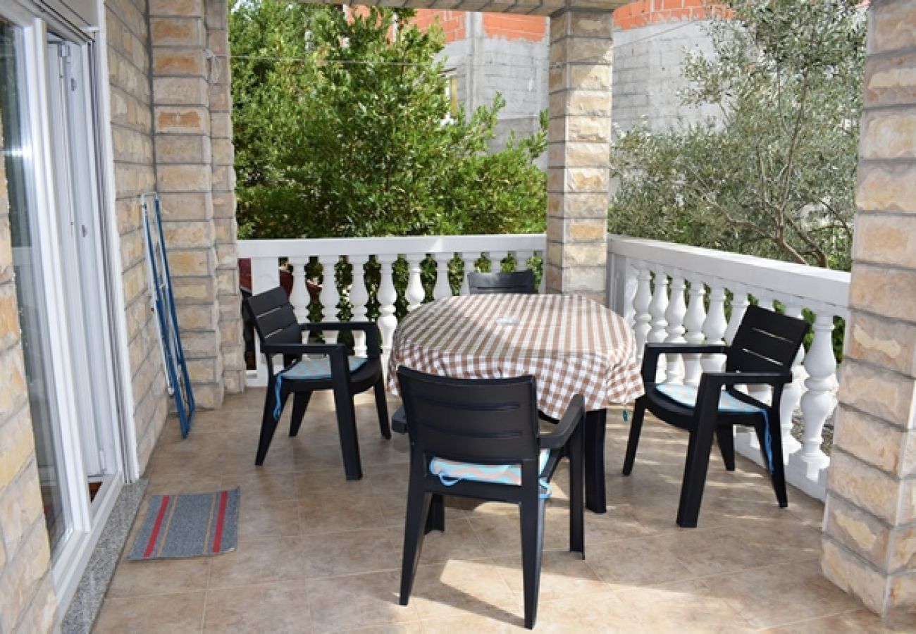 Appartement à Drage - Appartement dans Drage avec terrasse, Climatisation, WIFI (5013-2)