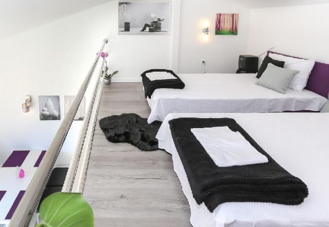 Appartement à Tribunj - Appartement dans Tribunj avec vue mer, Balcon, Climatisation, WIFI (4953-4) Appartement à Tribunj - Appartement dans Tribunj avec vue mer, Balcon, Climatisation, WIFI (4953-4)