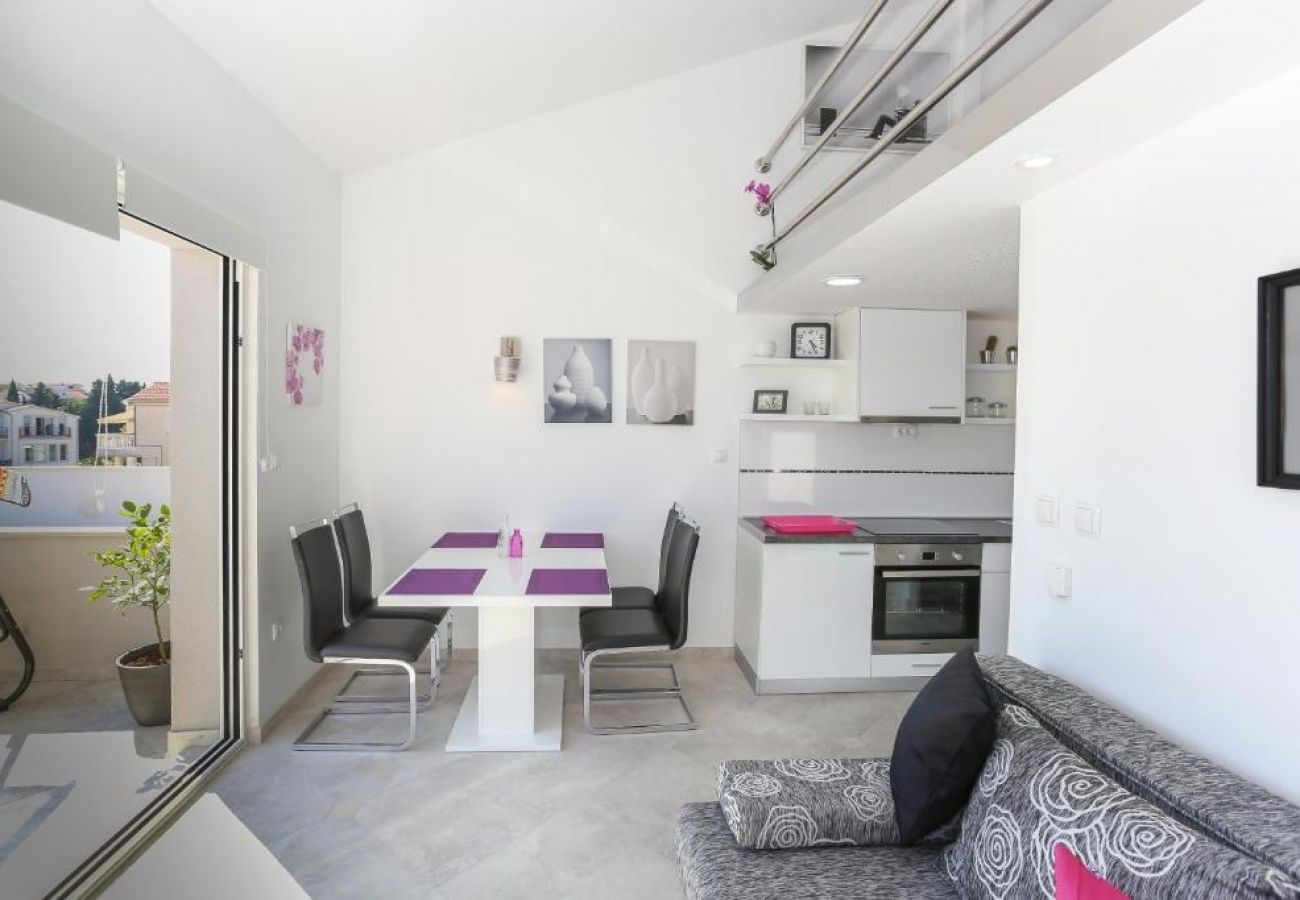 Appartement à Tribunj - Appartement dans Tribunj avec vue mer, Balcon, Climatisation, WIFI (4953-4)