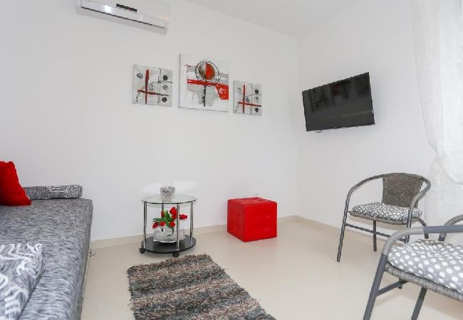 Appartement à Tribunj - Appartement dans Tribunj avec terrasse, Climatisation, WIFI (4953-1) Appartement à Tribunj - Appartement dans Tribunj avec terrasse, Climatisation, WIFI (4953-1)