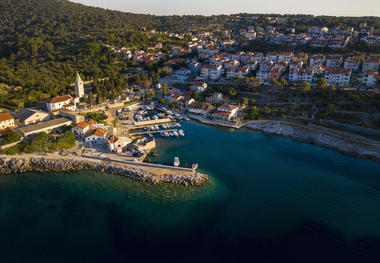 Appartement à Mali Lošinj - Ferienwohnung in Mali Lošinj mit Meerblick, Terrasse, Klimaanlage, W-LAN (4927-1)