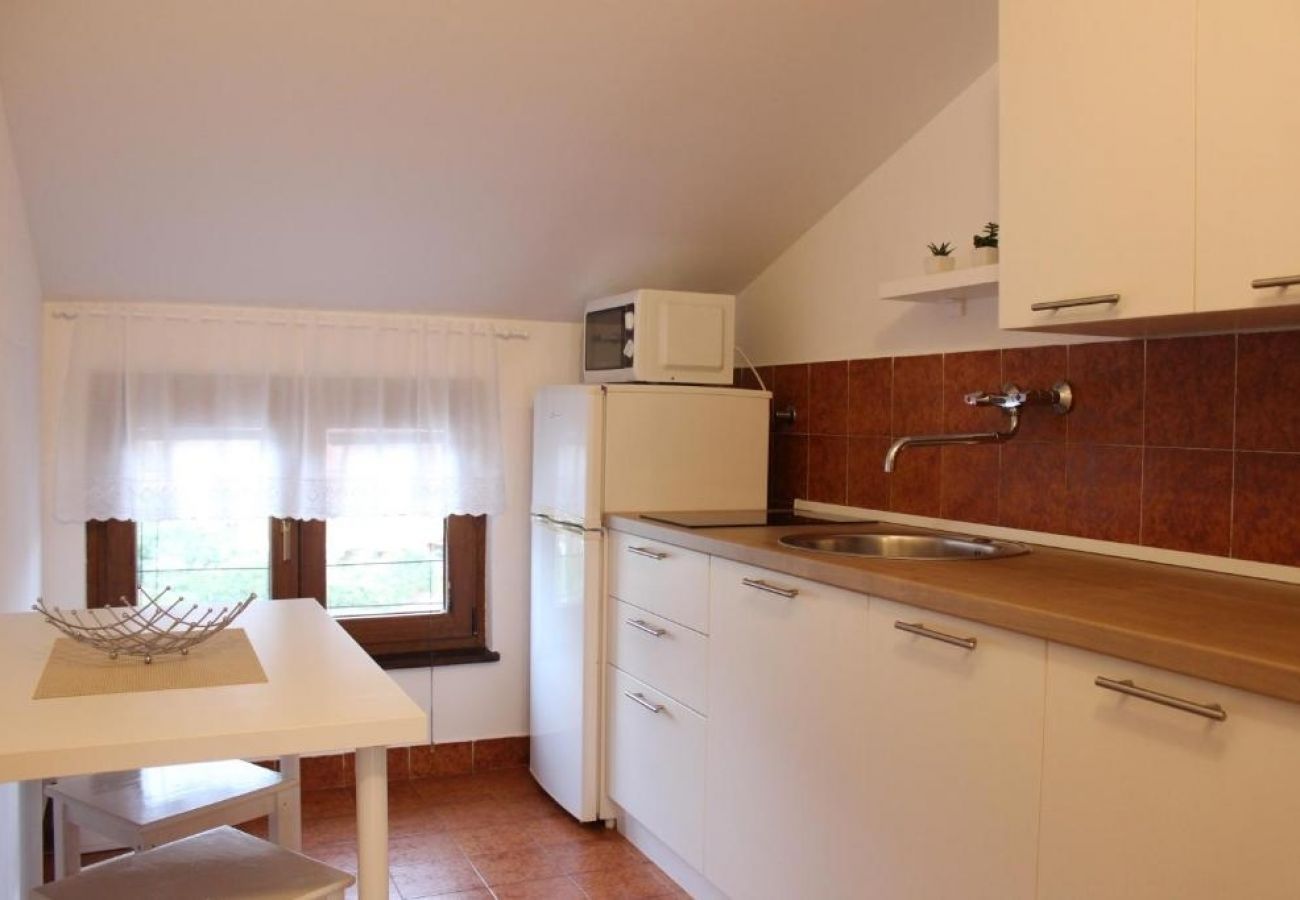 Appartement à Štinjan - Appartement dans Štinjan avec vue mer, terrasse, Climatisation, WIFI (5018-1)