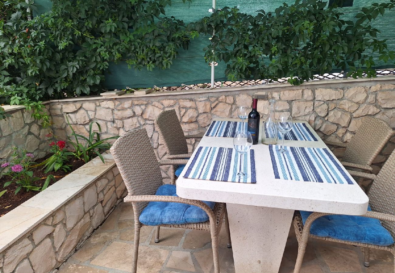 Appartement à Povlja - Appartement dans Povlja avec vue mer, terrasse, Climatisation, WIFI (4991-2)