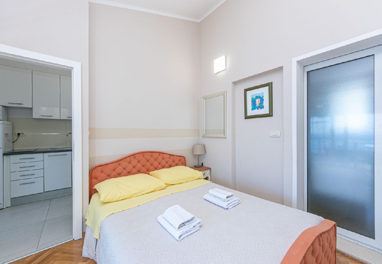 Appartement à Drašnice - Appartement dans Drašnice avec vue mer, terrasse, Climatisation, WIFI (4992-4)