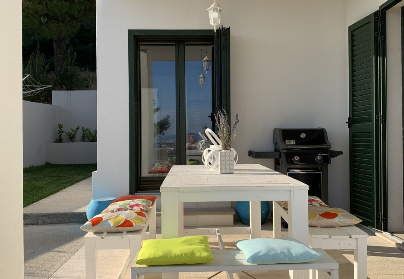 Maison à Split - Maison de vacances dans Split avec vue mer, terrasse, Climatisation, WIFI (4937-1)