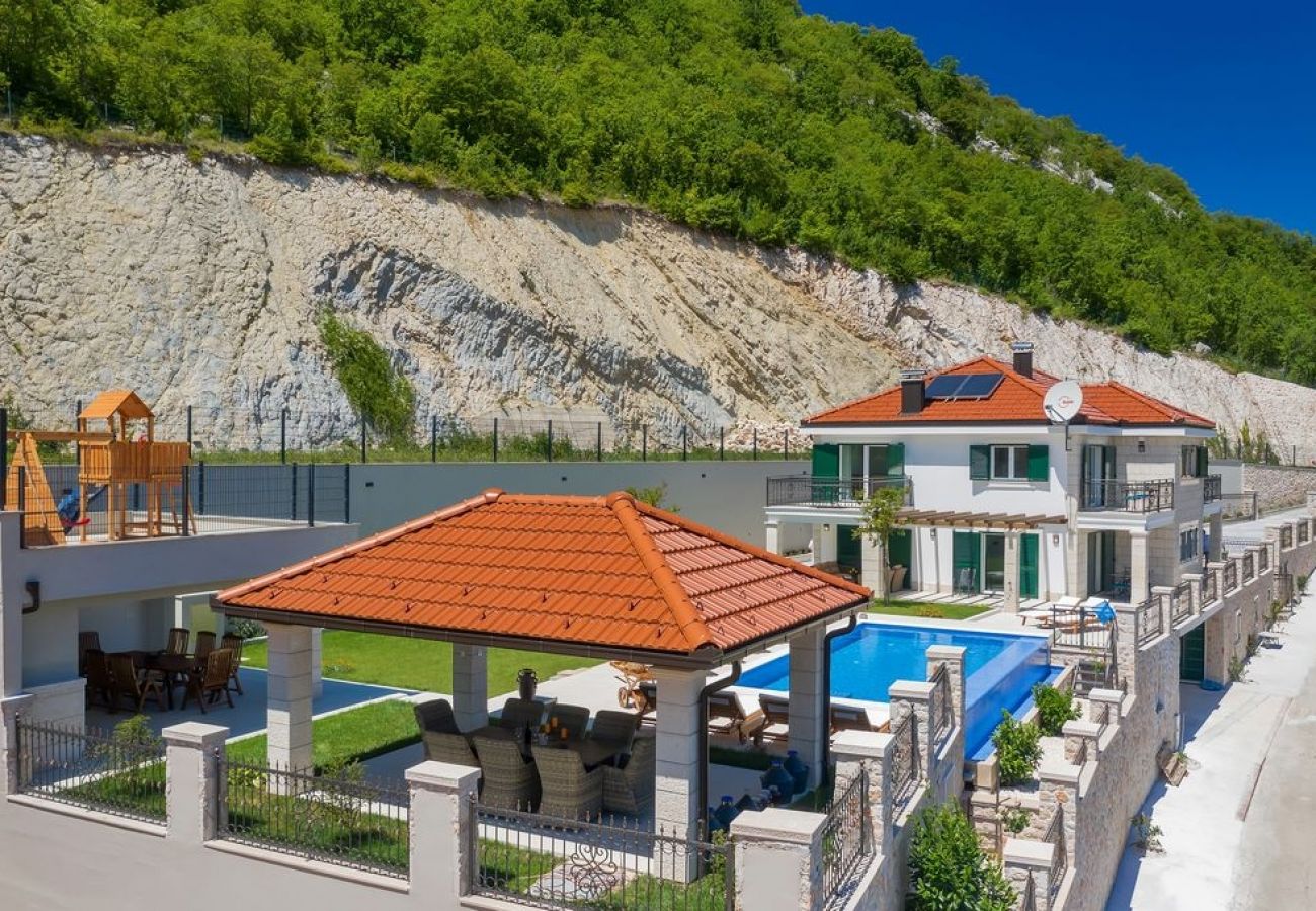 Maison à Imotski - Ferienhaus in Imotski mit Terrasse, Klimaanlage, W-LAN, Waschmaschine (4978-1)