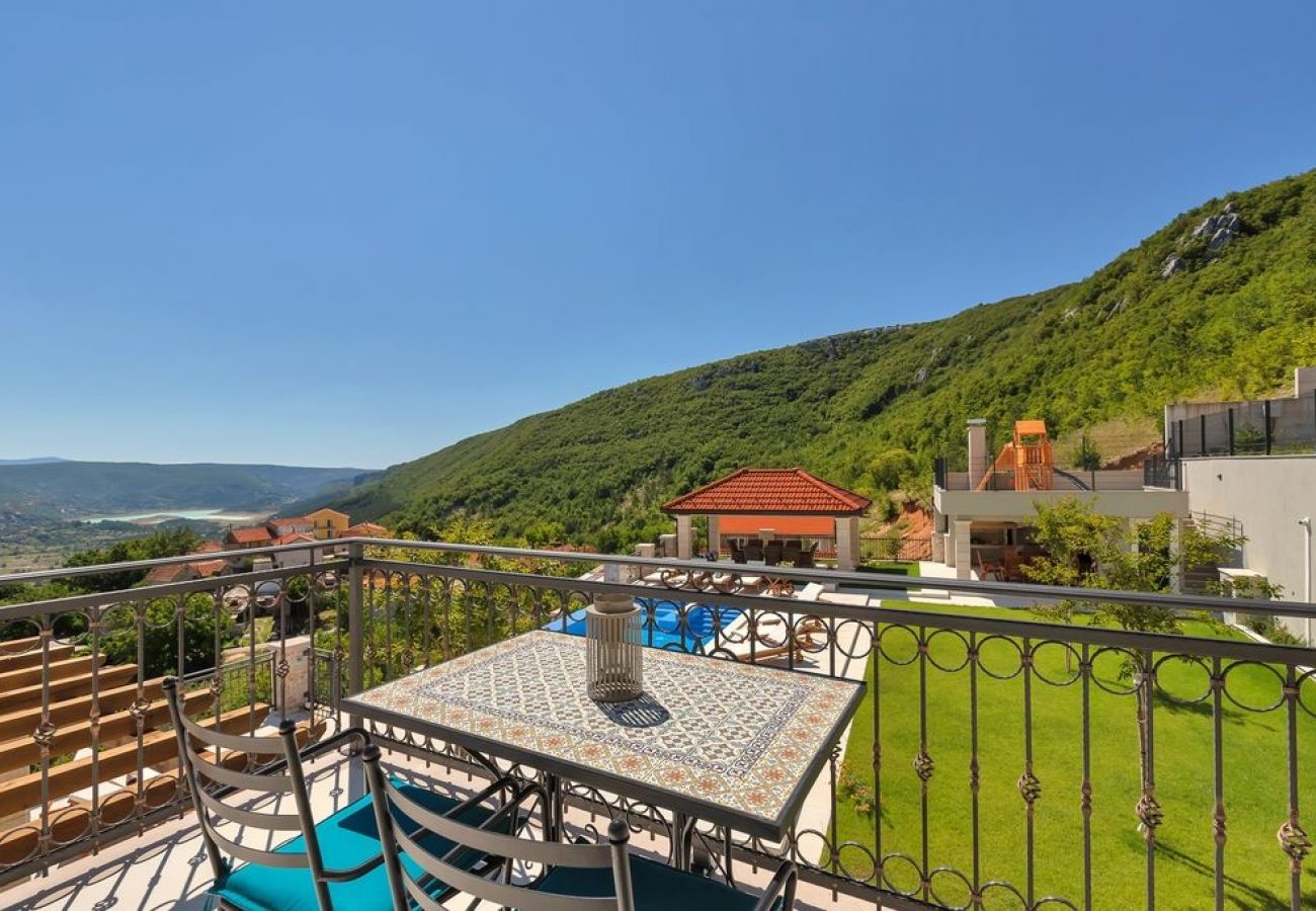 Maison à Imotski - Ferienhaus in Imotski mit Terrasse, Klimaanlage, W-LAN, Waschmaschine (4978-1)